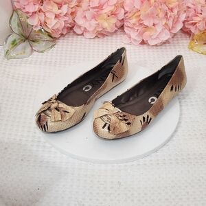 DKNY Bianca Snake Embossed Buckle Ribbon Round Toes Flats Size 7.5